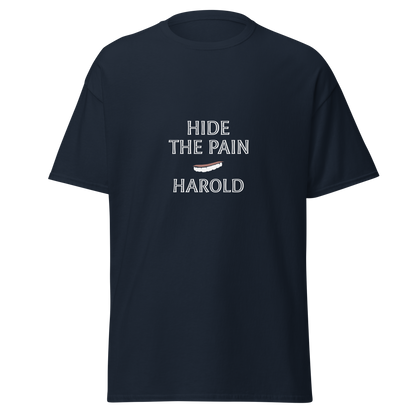 Unisex tummansininen t-paita, jossa valkoisella tekstillä "HIDE THE PAIN HAROLD" ja Haroldin kasvoista tyylitelty hymiö printissä.