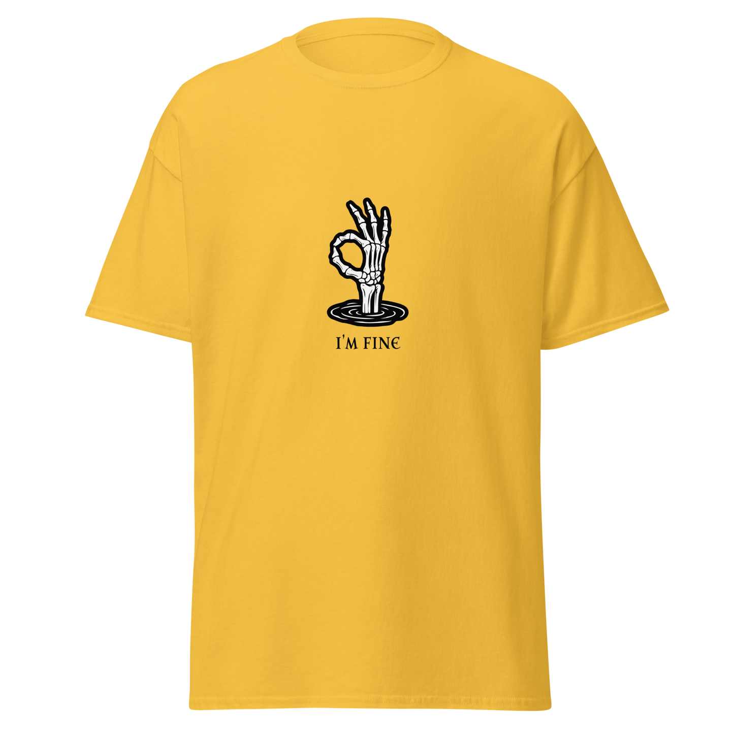 Keltainen unisex t-paita, jossa synkkä luurankokuvio tekee OK-merkin. Teksti "I'm fine" tekee tästä tyylikkään printtipaidan täynnä mustaa huumoria.