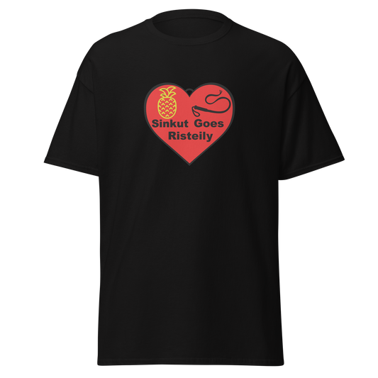 Musta unisex classic t-paita, edessä punainen sydänprintti, jossa teksti 'Sinkut Goes Risteily' ja kuvituksena ananas sekä ruoskasymboli. Kielletään Kaikki -labran risteilymeininki.